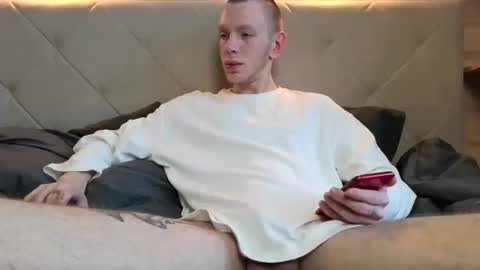 TwinkyBoyxq online show from January 15, 11:14 am