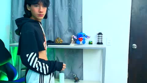    online show from October 18, 9:42 pm