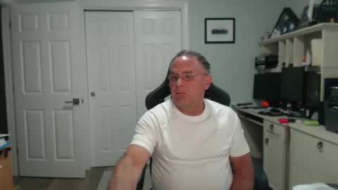 Twopeopleinlove online show from October 2, 10:19 am