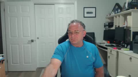 Twopeopleinlove online show from October 3, 10:20 am