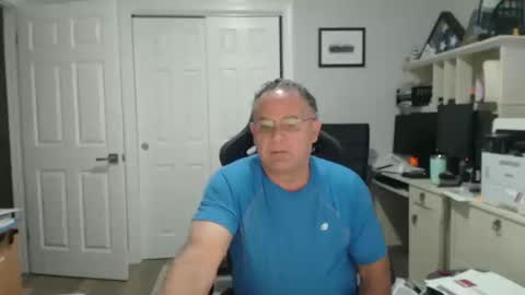 Twopeopleinlove online show from October 11, 12:31 pm