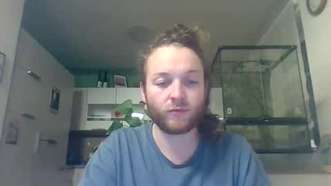 tworoardsdiverge online show from October 25, 2:02 am