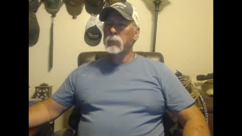 txlobo60 online show from March 22, 11:10 pm