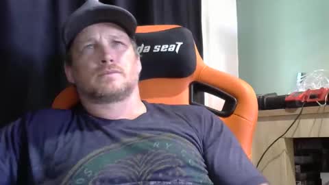 tyfinns69568194 online show from December 18, 2:51 am