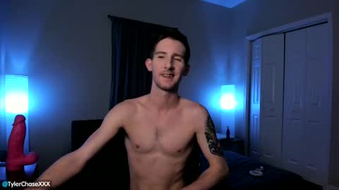 Snapshot of tylerchasexxx chatting on October 4, 12:27 am Tyler Chase online show from October 4, 12:27 am