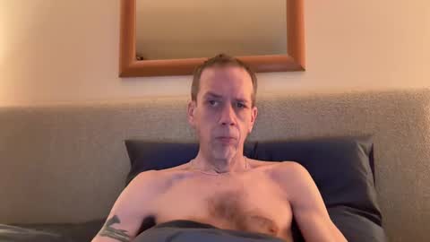 Snapshot of tyronev70 chatting on March 9, 8:40 am Ty online show from March 9, 8:40 am