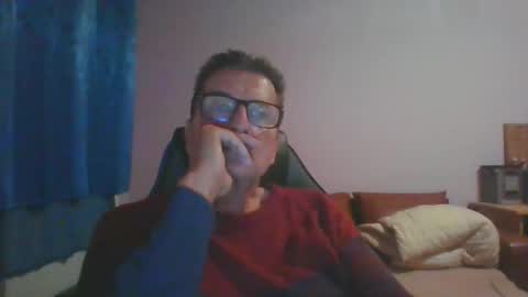 Snapshot of ulmeni4 chatting on October 18, 6:35 pm ulmeni4 online show from October 18, 6:35 pm