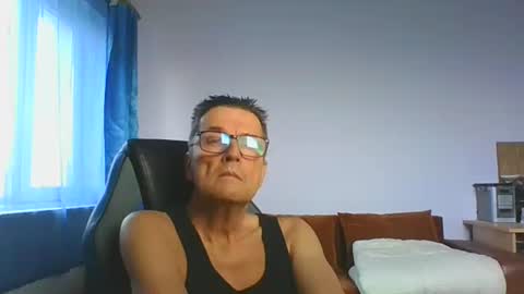 ulmeni7 online show from December 4, 7:26 am