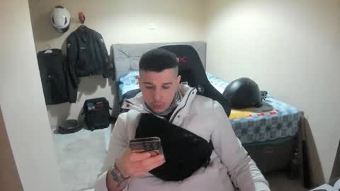 hi im mike tyson -  online show from April 18, 8:42 pm