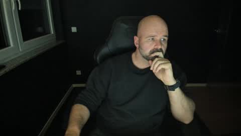 Uncle Bear online show from October 31, 5:27 pm