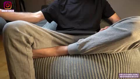 Mister Uncut online show from December 15, 9:45 pm