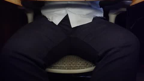 Under the desk online show from February 17, 10:30 pm