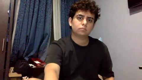 Snapshot of unlimitedfantasy chatting on February 15, 6:02 am Thiago online show from February 15, 6:02 am