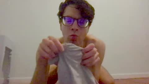 Snapshot of upsetboy chatting on October 19, 10:02 pm deaf mute boy online show from October 19, 10:02 pm