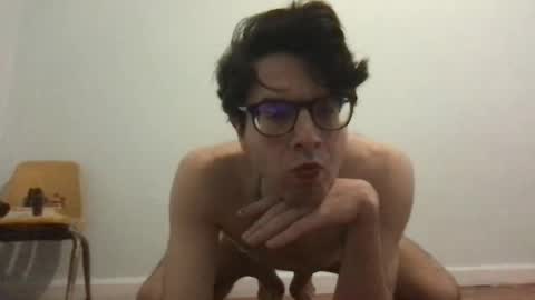 Snapshot of upsetboy chatting on February 18, 9:09 pm deaf mute boy online show from February 18, 9:09 pm