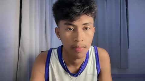 ur_fuckerbttm online show from January 18, 12:07 pm