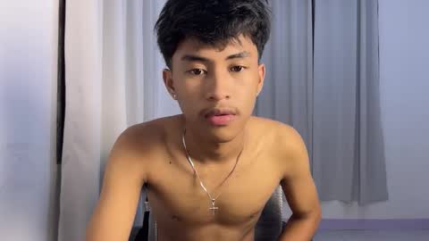 ur_fuckerbttm online show from November 19, 8:52 pm