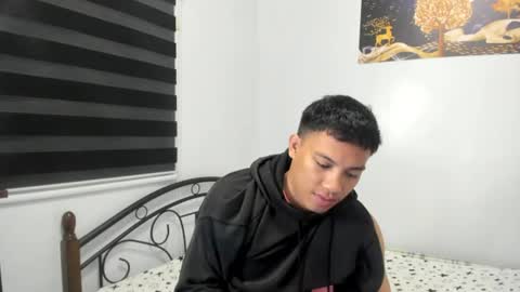 urfucker_vinz online show from July 8, 12:42 pm