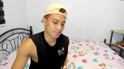urfucker_vinz online show from May 27, 6:27 pm