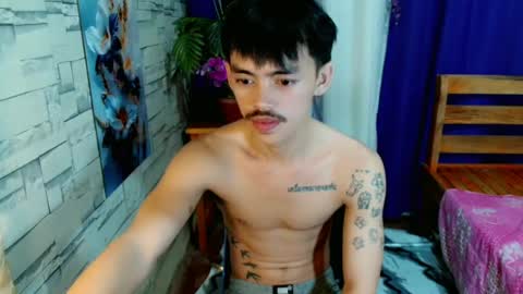 urhunky_boy online show from July 3, 10:45 pm