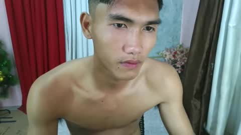 Snapshot of urmoreno_boyxx chatting on October 15, 3:19 pm JAY online show from October 15, 3:19 pm