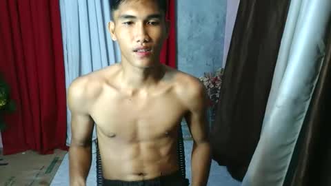 Snapshot of urmoreno_boyxx chatting on October 18, 4:23 pm JAY online show from October 18, 4:23 pm