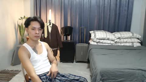 Mel online show from February 24, 1:24 am