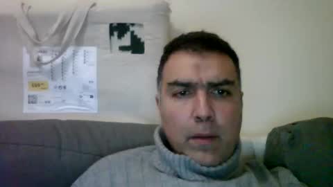 uruk1981 online show from February 6, 7:29 pm