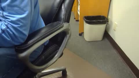 useemie online show from November 11, 8:03 pm