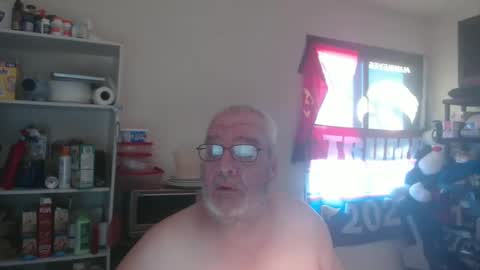 Snapshot of usgoober chatting on January 18, 3:16 pm Eric online show from January 18, 3:16 pm