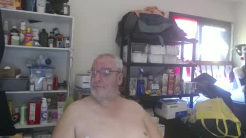 Snapshot of usgoober chatting on December 6, 2:49 pm Eric online show from December 6, 2:49 pm