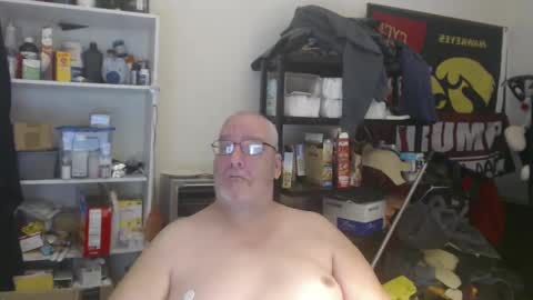 Snapshot of usgoober chatting on December 22, 6:28 am Eric online show from December 22, 6:28 am