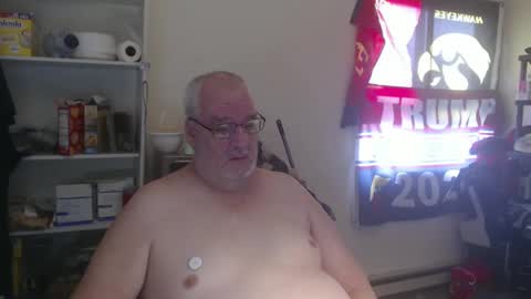 Snapshot of usgoober chatting on January 11, 3:20 pm Eric online show from January 11, 3:20 pm