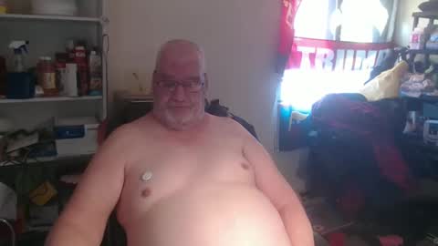 Snapshot of usgoober chatting on February 16, 3:38 pm Eric online show from February 16, 3:38 pm