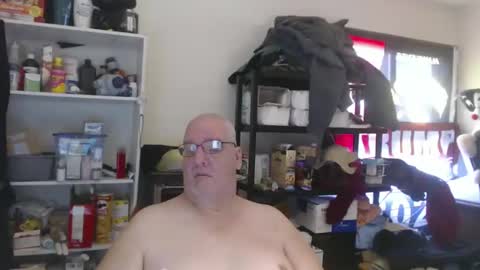 Snapshot of usgoober chatting on December 12, 4:10 pm Eric online show from December 12, 4:10 pm