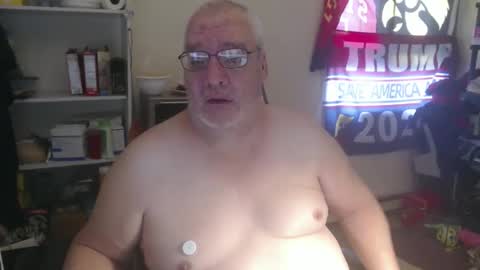 Snapshot of usgoober chatting on January 10, 3:27 pm Eric online show from January 10, 3:27 pm