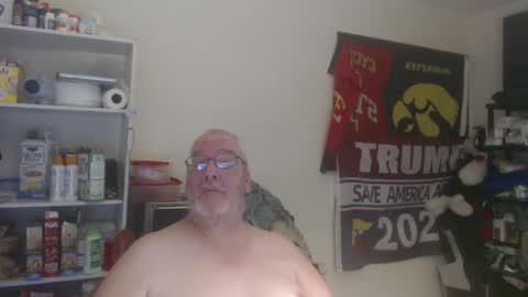 Snapshot of usgoober chatting on January 18, 4:41 am Eric online show from January 18, 4:41 am