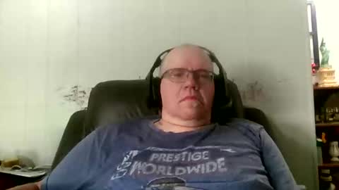 usstarr1 online show from May 5, 2:52 pm