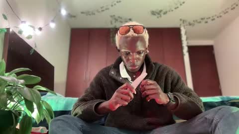   Valentin  independent Cam Boy     online show from January 17, 12:10 am