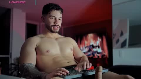 valenthinoking online show from January 17, 4:37 am