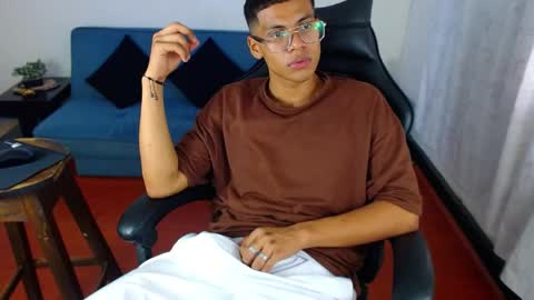 Valentino  online show from April 8, 9:34 pm