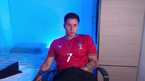 VALENTINO online show from March 24, 11:41 pm