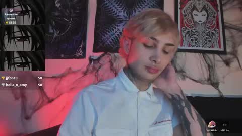 david guzman i model independenthelp me with a thumbs up online show from November 11, 1:54 am