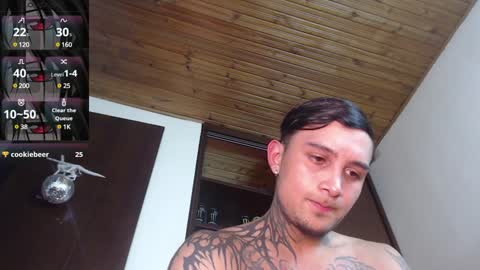 Snapshot of vampiredavyd chatting on December 20, 12:08 am david guzman i model independenthelp me with a thumbs up online show from December 20, 12:08 am