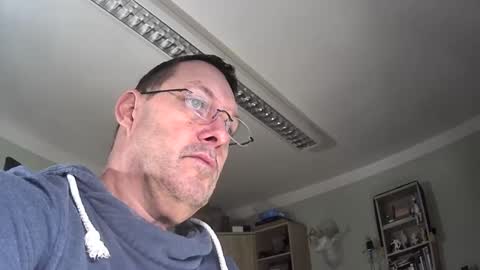 vapinghans online show from February 2, 5:42 am