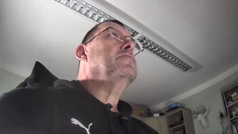 vapinghans online show from December 8, 4:57 am