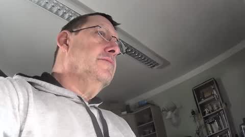 vapinghans online show from February 14, 5:09 am