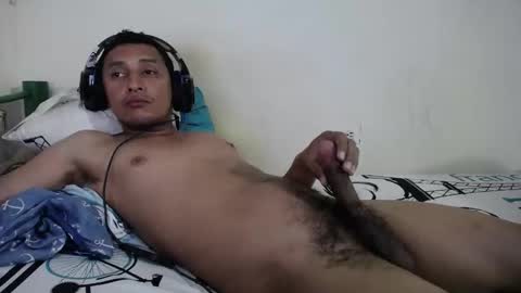 Snapshot of varmico chatting on January 25, 4:23 am Harold online show from January 25, 4:23 am