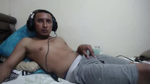 Snapshot of varmico chatting on October 20, 2:26 am Harold online show from October 20, 2:26 am