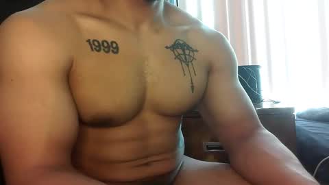 Vegas Love online show from April 11, 7:50 pm